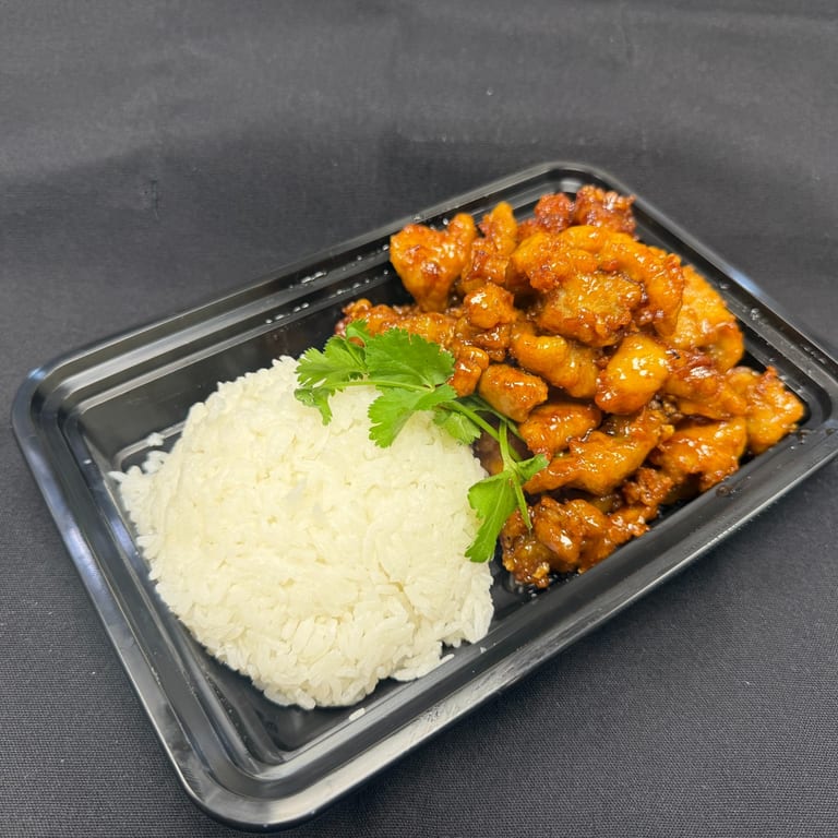 Savor Your Lunch with Thai Flavors